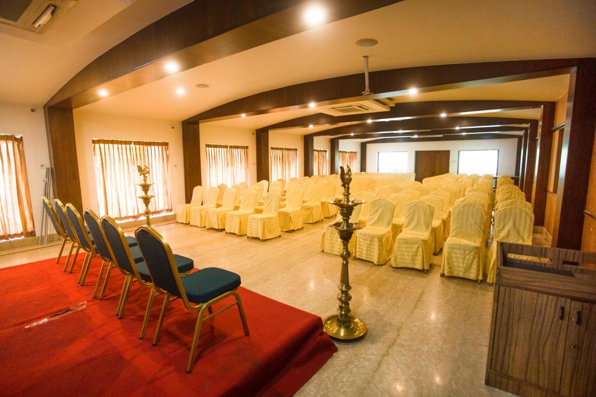 Saaral Resorts & Hotels Pvt Ltd Kuttalam  Exterior photo